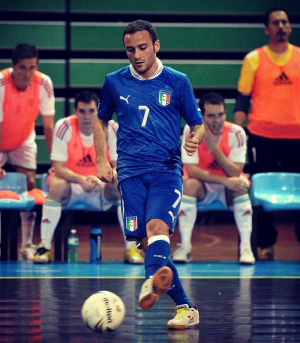 Sul-mato-grossense naturalizado italiano é eleito terceiro melhor jogador  de futsal do mundo - A Caçulinha da Cidade